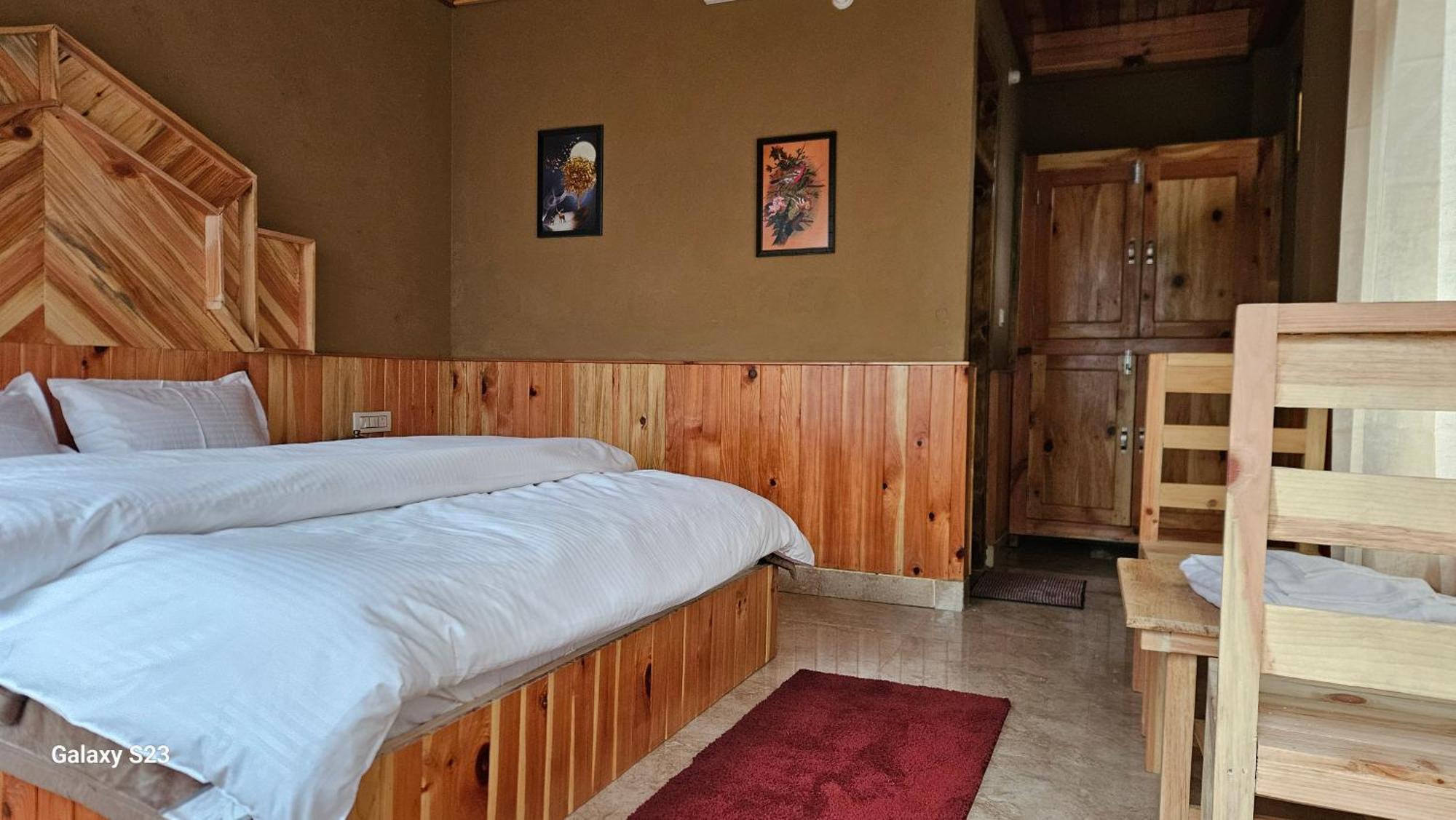 The Fiza Retreat Tirthan Banjār Extérieur photo